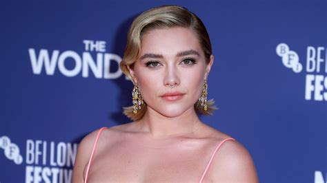 florence pugh hot scene|Florence Pughs Oppenheimer Nude Scenes: The R。